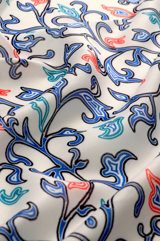 شال ناعم بنقشة اللبلاب الكريمي - 3