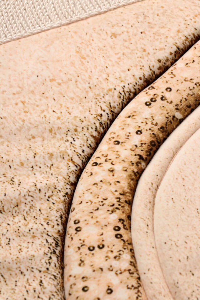 سجادة صلاة إسفنجية مبطنة باللون البيج - 3