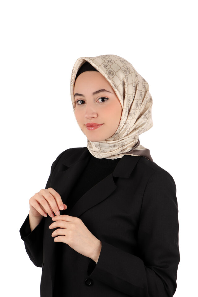 وشاح حريري بيج مونوغرام 