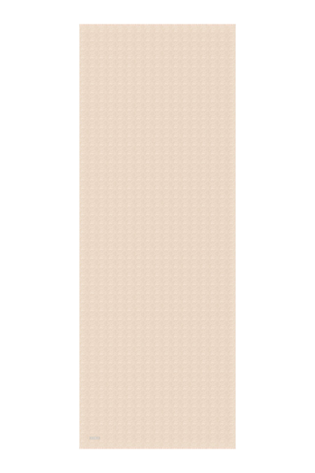 شال حرير قطني بنقشة مونوغرام باللون البيج - 4