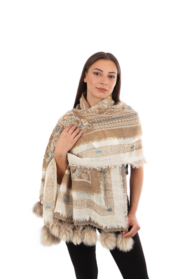 Bej Üç Katlı Yıkanmış Yün Ponponlu Şal - Bursa İpek