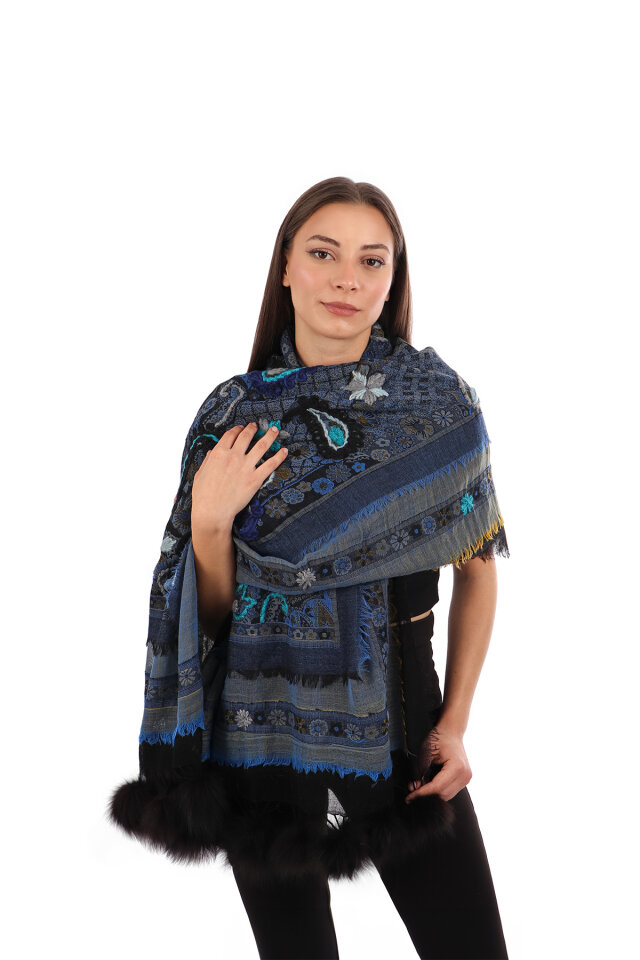 Koyu Lacivert Üç Katlı Yıkanmış Yün Ponponlu Şal - Bursa İpek