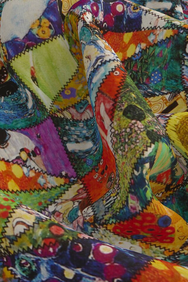 جيب حرير بنمط كلية غوستاف خضراء مربعة - 3