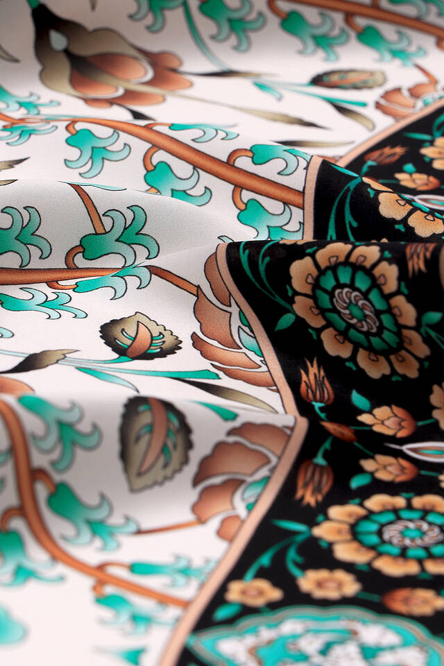 المنك الأسود نمط سلجوق الحرير وشاح مربع - 3