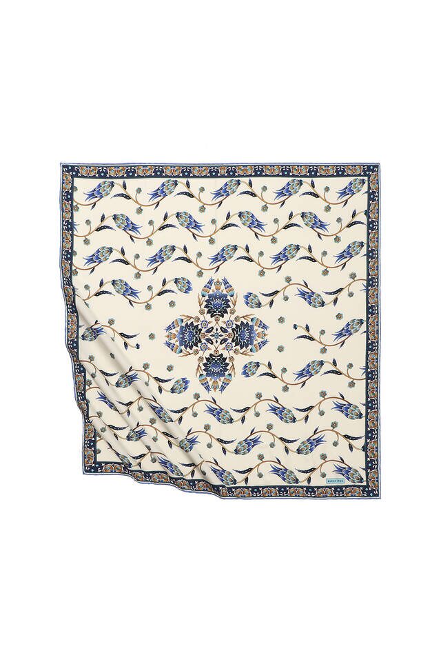 وشاح مربع حريري بنمط التوليب والترتر النيلي - Bursa İpek