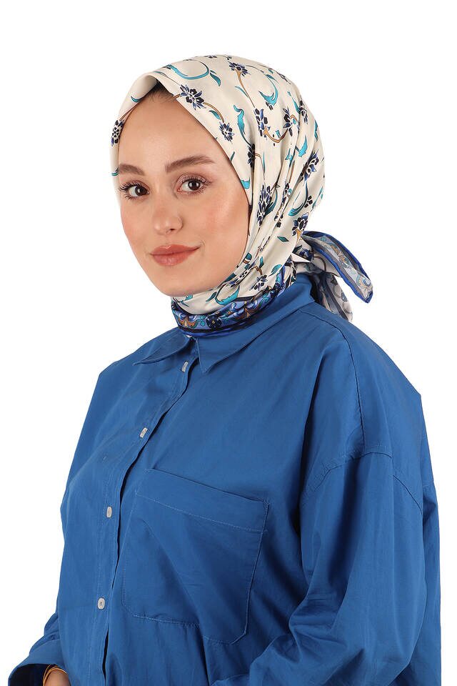 وشاح مربع حريري بنمط الزهرة البرية النيلية - 2