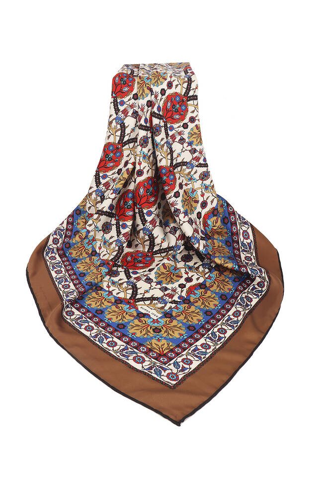 وشاح مربع حريري بنمط التوليب البني - 3