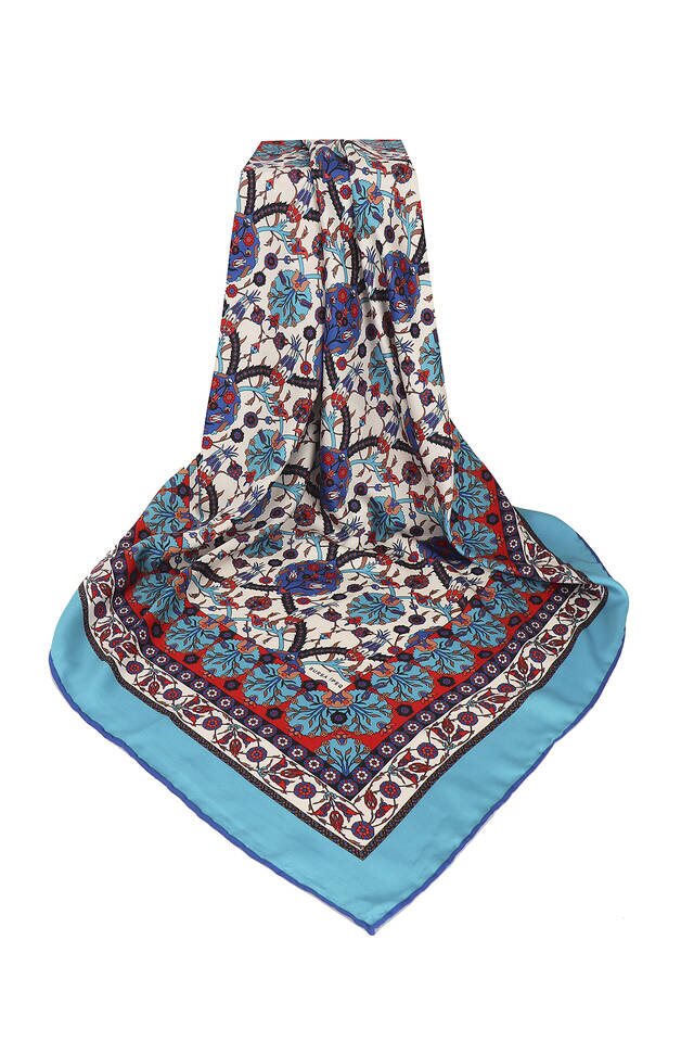 وشاح مربع حريري بنمط توليب من بلاط الفيروز - 3