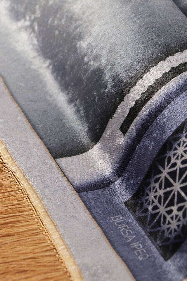 سجادة صلاة من المخمل النيلي - 2