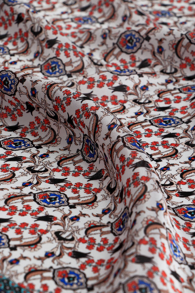 مربع جيب حرير بنمط توليب أحمر وأسود - 3