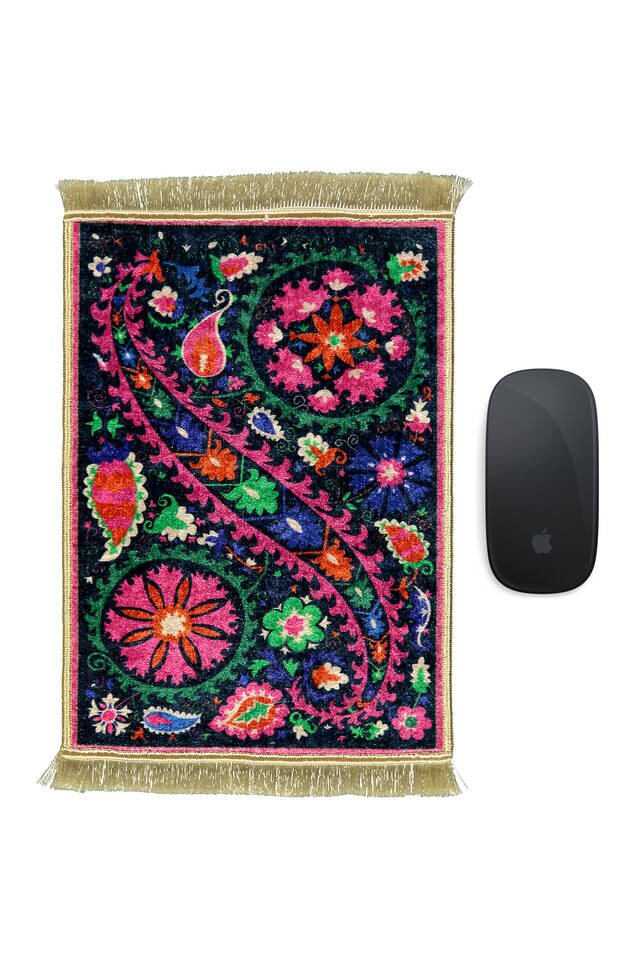 سجادة ماوس صغيرة مزخرفة باللون الوردي 