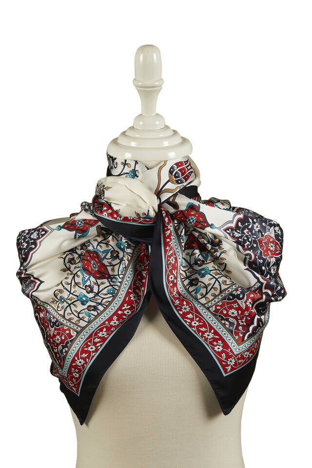 الشمعدان الأسود الأحمر نمط واسع حريري الفولار - 2