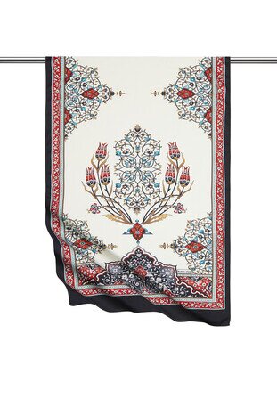 الشمعدان الأسود الأحمر نمط واسع حريري الفولار 