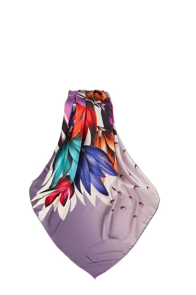 وشاح مربع حريري بنمط ماسي أرجواني - 3