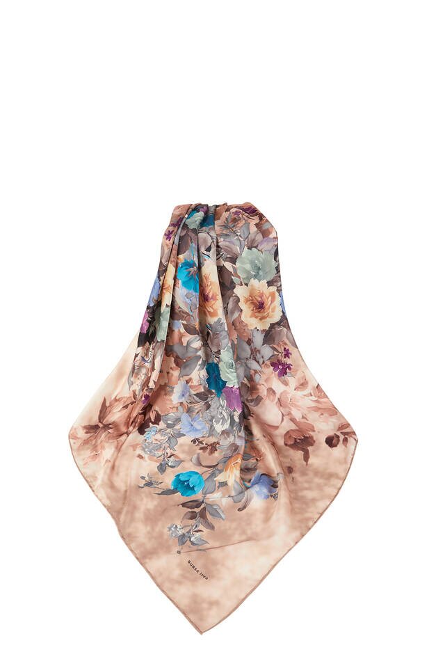 وشاح مربع حريري بنمط باقة البودرة - 3