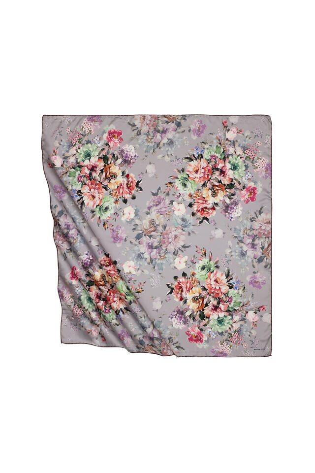 وشاح مربع حريري بنمط الأزهار الأربعة 