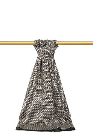 وشاح حريري من نسيج قطني طويل بنمط قرص العسل الأسود 