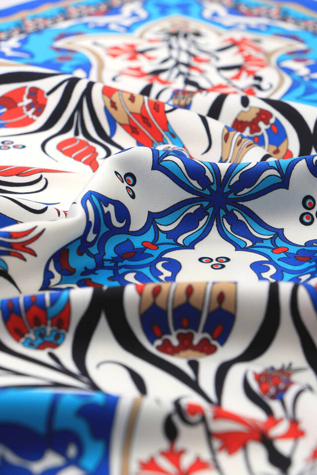 ساكس سينتيماني، نمط القرنفل، مربع جيب حريري - 3