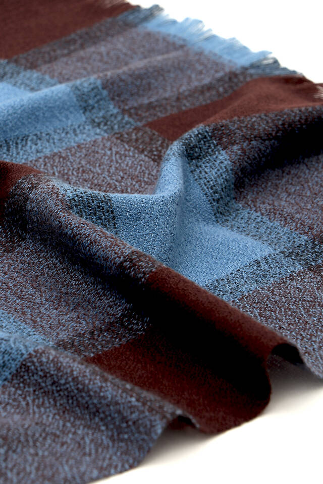 شال شتوي بنمط منقوش بني نيلي - 4