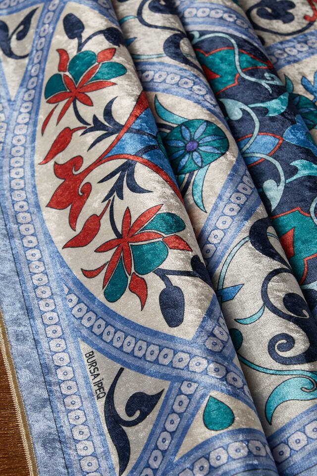 سجادة صلاة بلو فيلفيت - 2