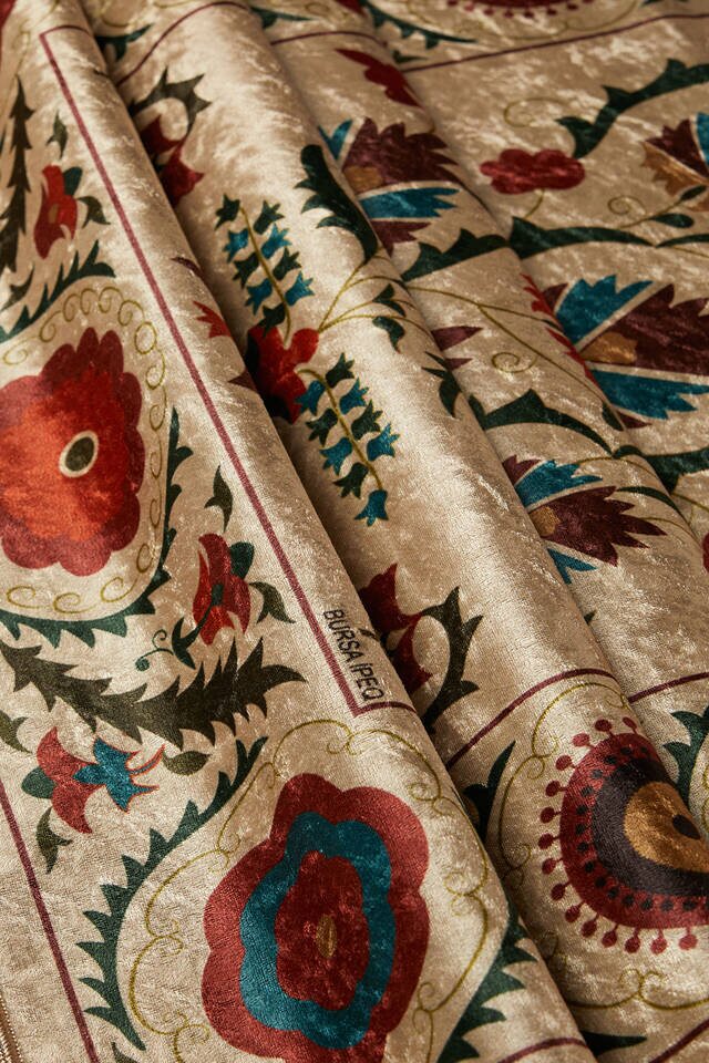 سجادة صلاة من المخمل الكريمي - 2