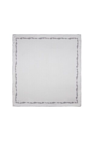 وشاح مربع حرير بموجة مائية يحدها رمادي 