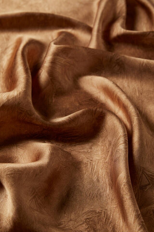 تان فرشاة وشاح حريري مربع - 3