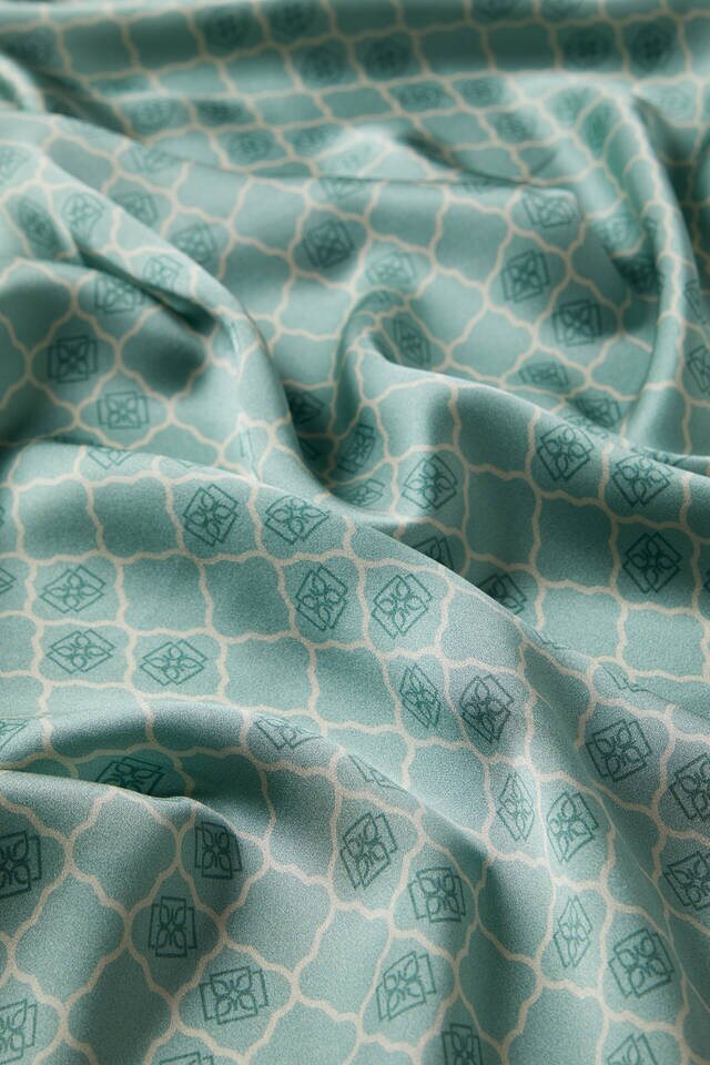 وشاح مربع حرير مونوغرام نعناع - 3