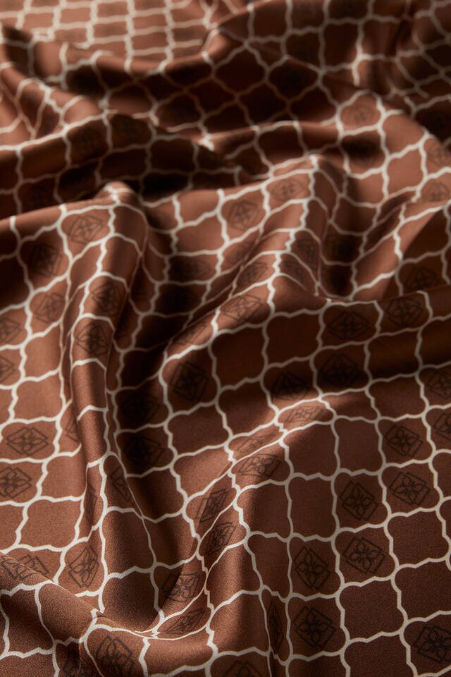 وشاح مربع حرير مونوغرام بني - 3