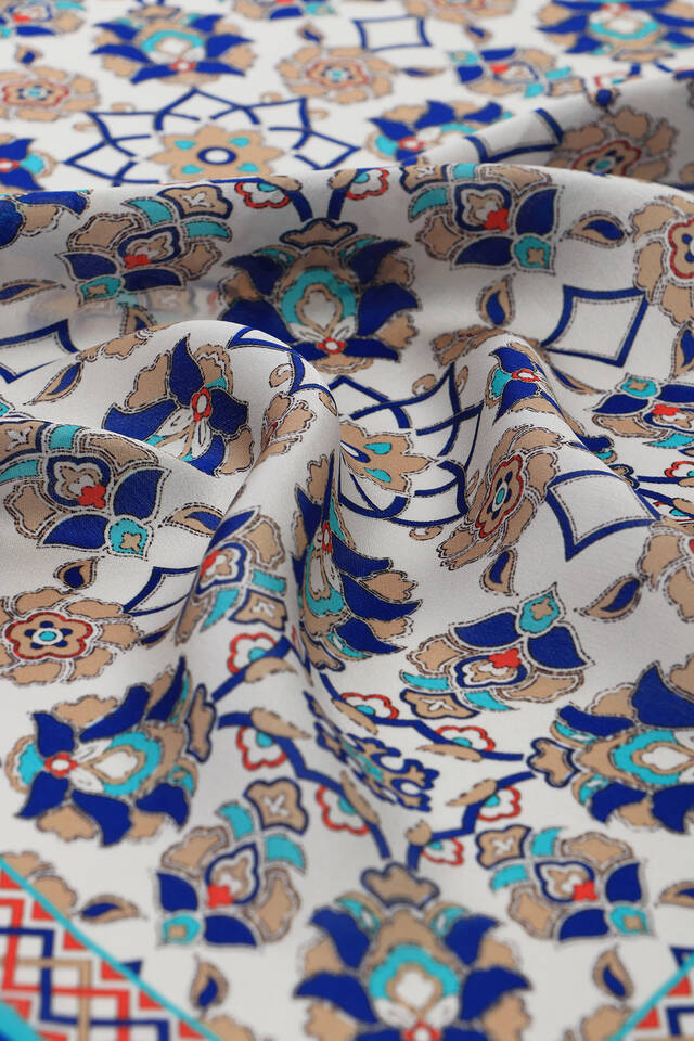 جيب حرير بنمط ذهبي إكرو مربع - 3