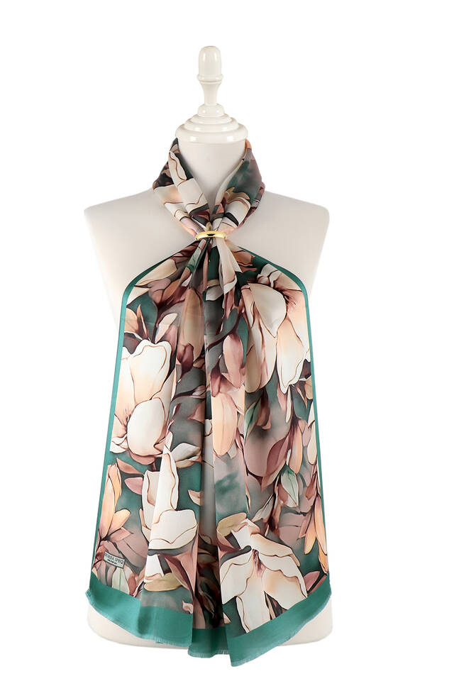 فولارد حرير بنمط النرجس البري الأخضر - 2