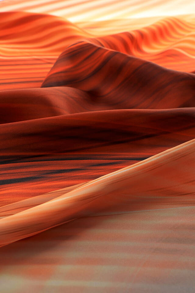 وشاح مربع من الحرير بنمط قوس قزح برتقالي - 3