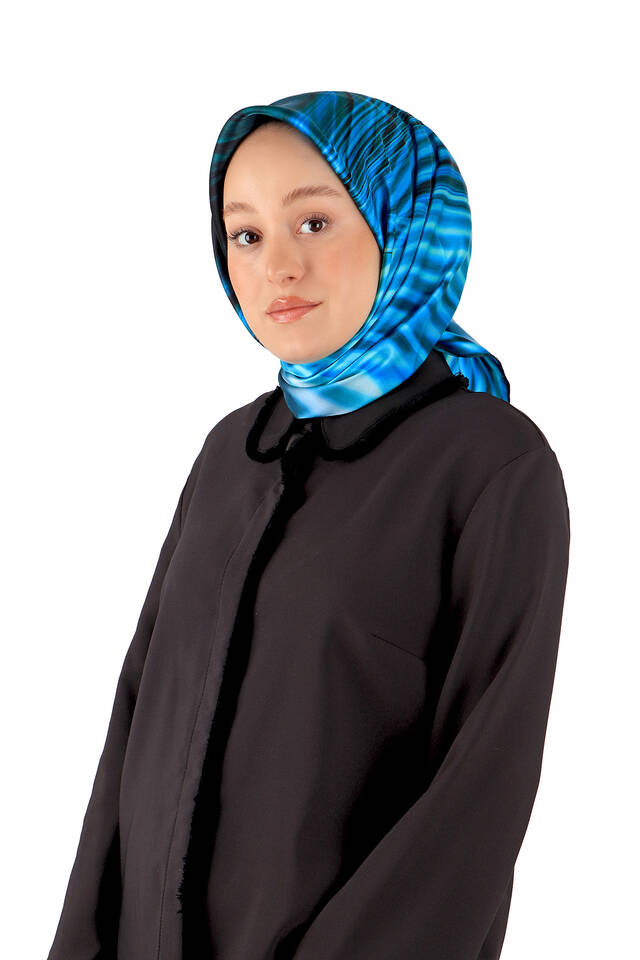 وشاح مربع من الحرير بنمط قوس قزح أزرق - 2