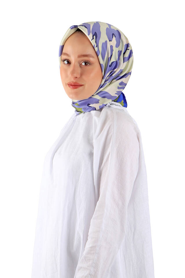 وشاح مربع من الحرير بنمط الساري الأخضر - 2