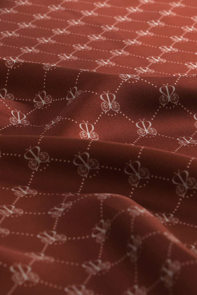 وشاح مربع من الحرير من نسيج قطني طويل بورجوندي على شكل فراشة - 3