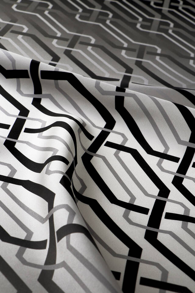 رمادي محبوك نمط سورا الحرير وشاح مربع - 2