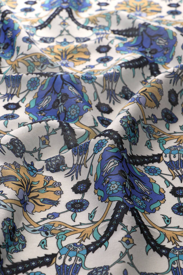 وشاح مربع ناعم بنمط التوليب الذهبي - 3