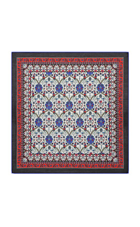 وشاح مربع ناعم بنمط الخزامى باللون الأسود 