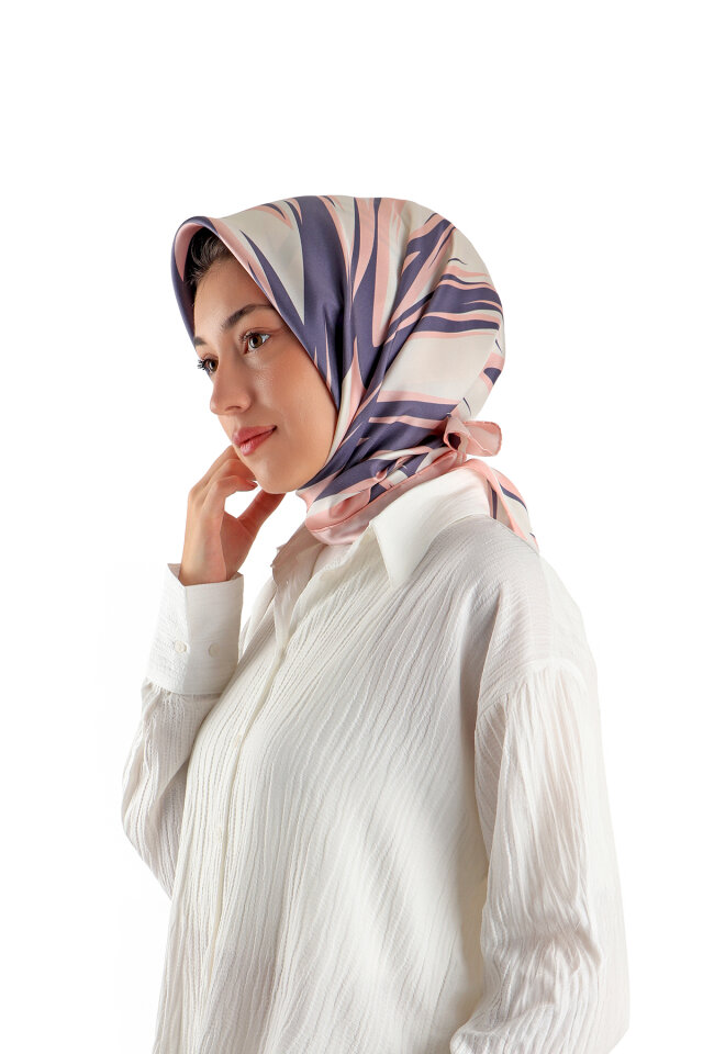 وشاح مربع من الحرير بنمط نيلسو البودري 