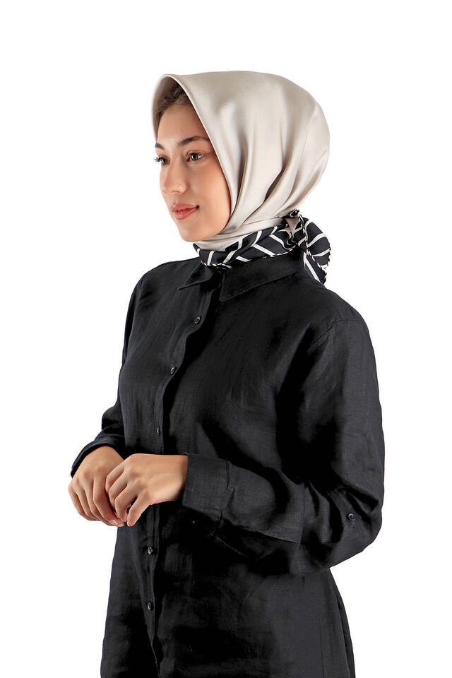 وشاح مربع من الحرير المائل بنمط مخطط حجري - 2