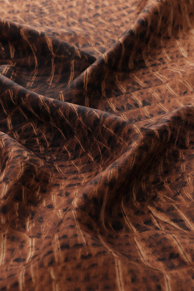 وشاح مربع من الحرير بنمط القرفة ديرين - 2