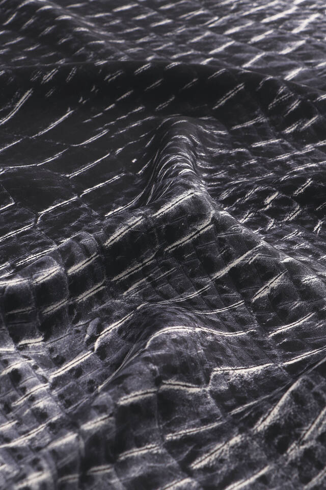 وشاح مربع من الحرير بنمط ديرين بلون الأنثراسايت - 2