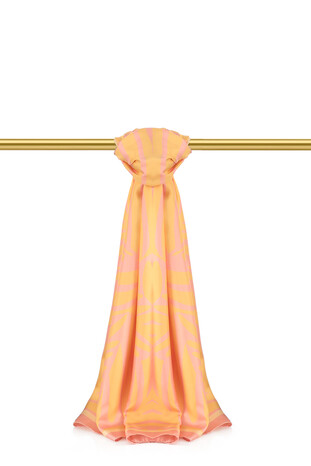 وشاح حريري مائل بنمط السلمون 