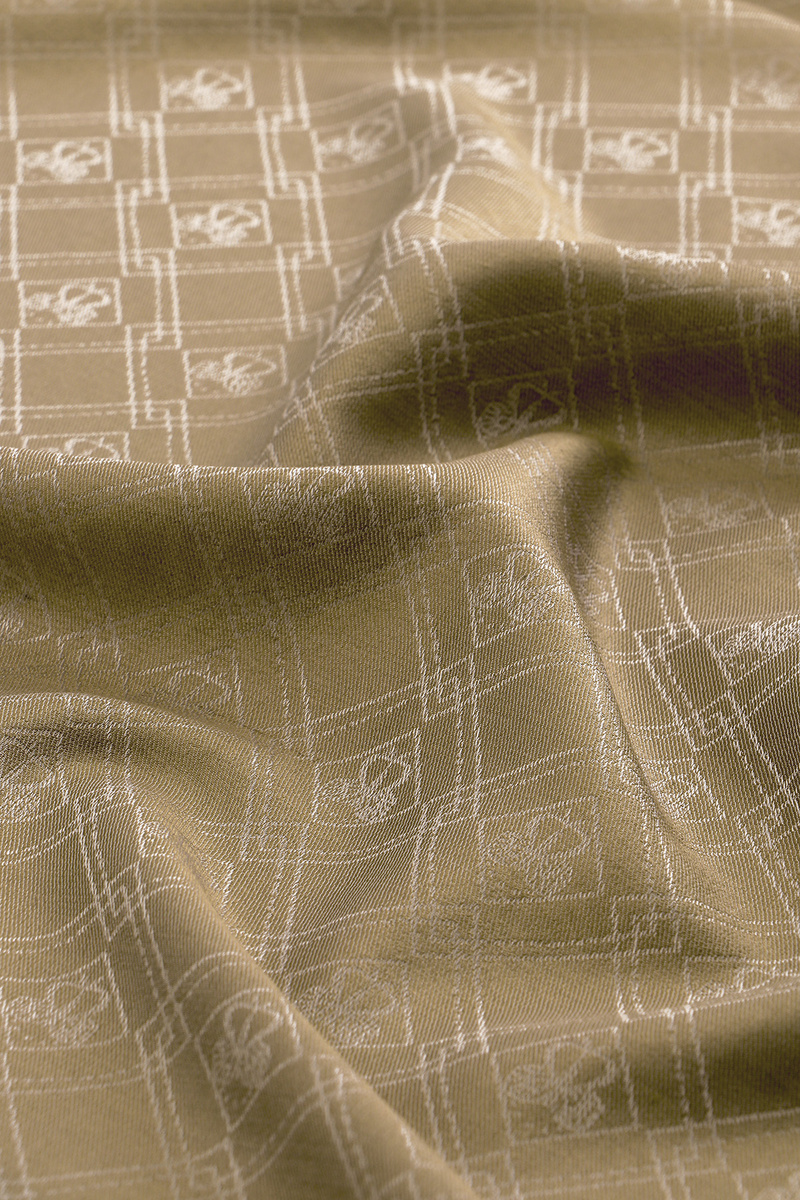 شال حرير جاكار بنقشة مونوغرام من الحجر الداكن - 3