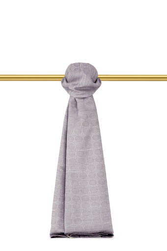 شال حرير قطني بنقشة فراشة رمادية 