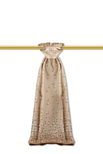 شال حرير مائل بنقشة زهرة الثلج باللون البيج 