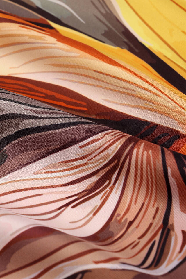 وشاح حريري منقوش بنقشة آريا الخضراء - 3