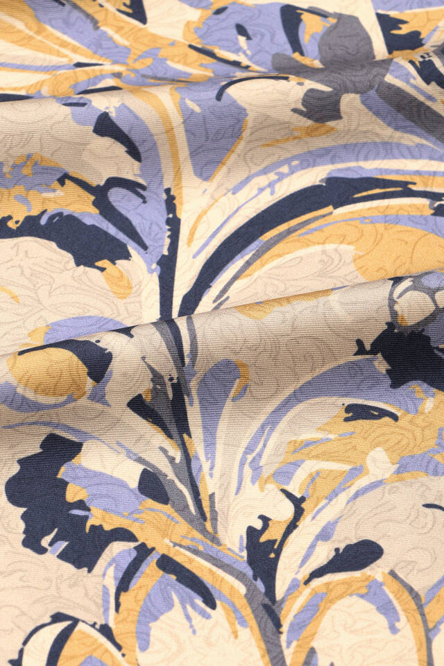 وشاح حريري مائل بنقشة زهرة الليلك - 3