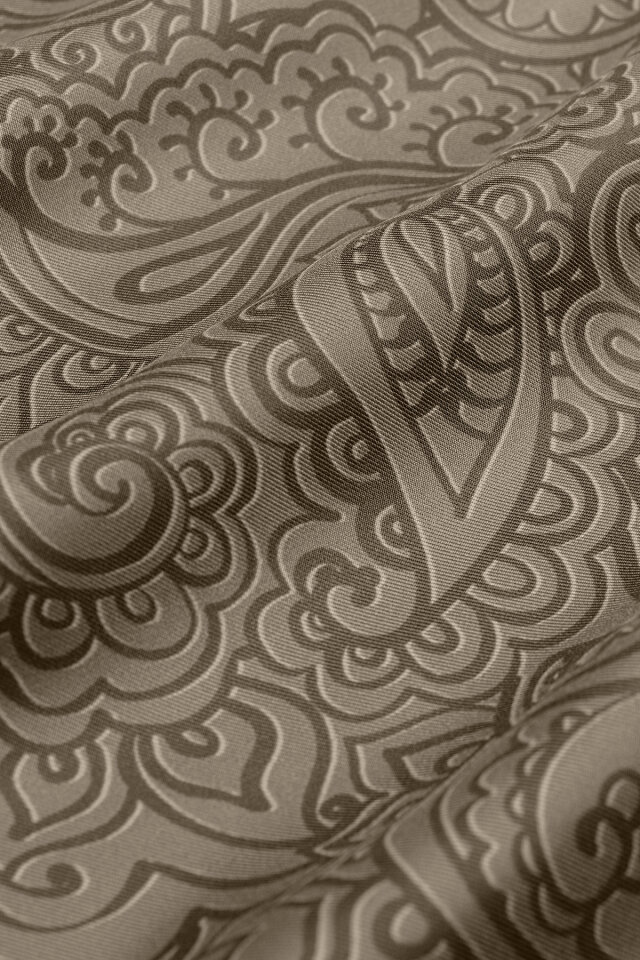 وشاح حريري منقوش بنقشة فن المنك - 4