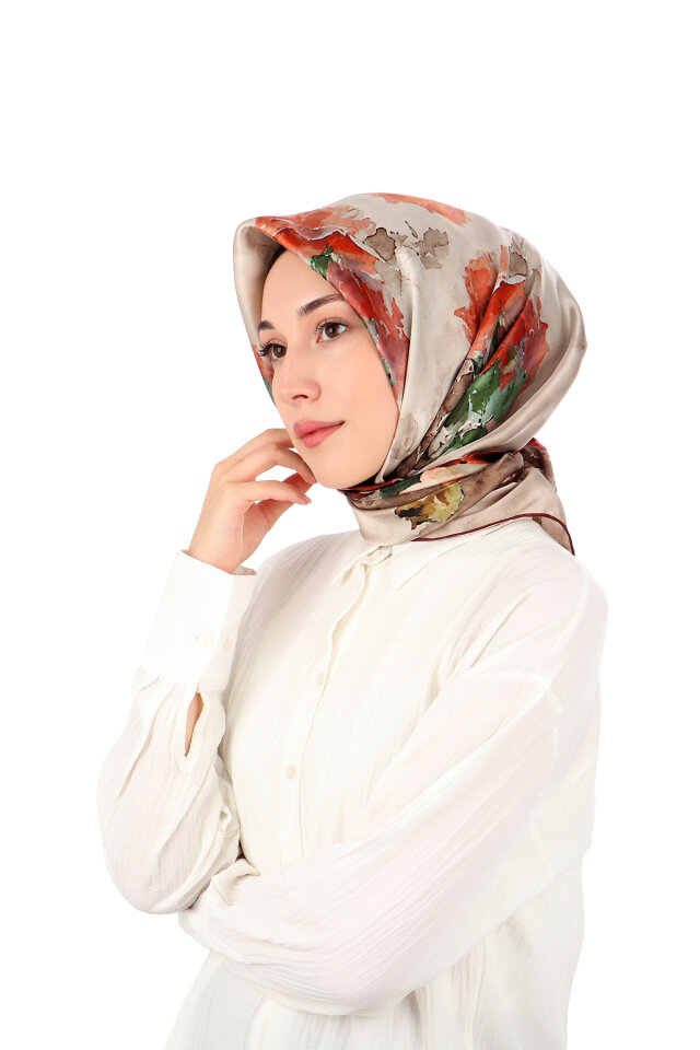 وشاح حرير سورا بنقشة الكاميليا العنابية 